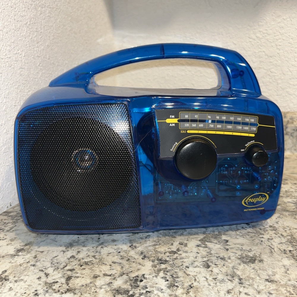 Freeplay Radio Self Powered &‎ Solar Portable AM FM Camping Wind Up Crank Works
